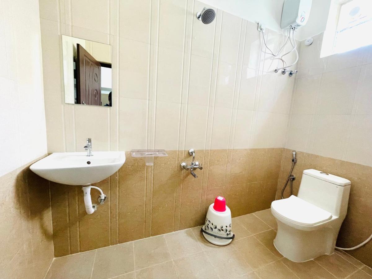 Lsr Service Apartments Tirupati Esterno foto