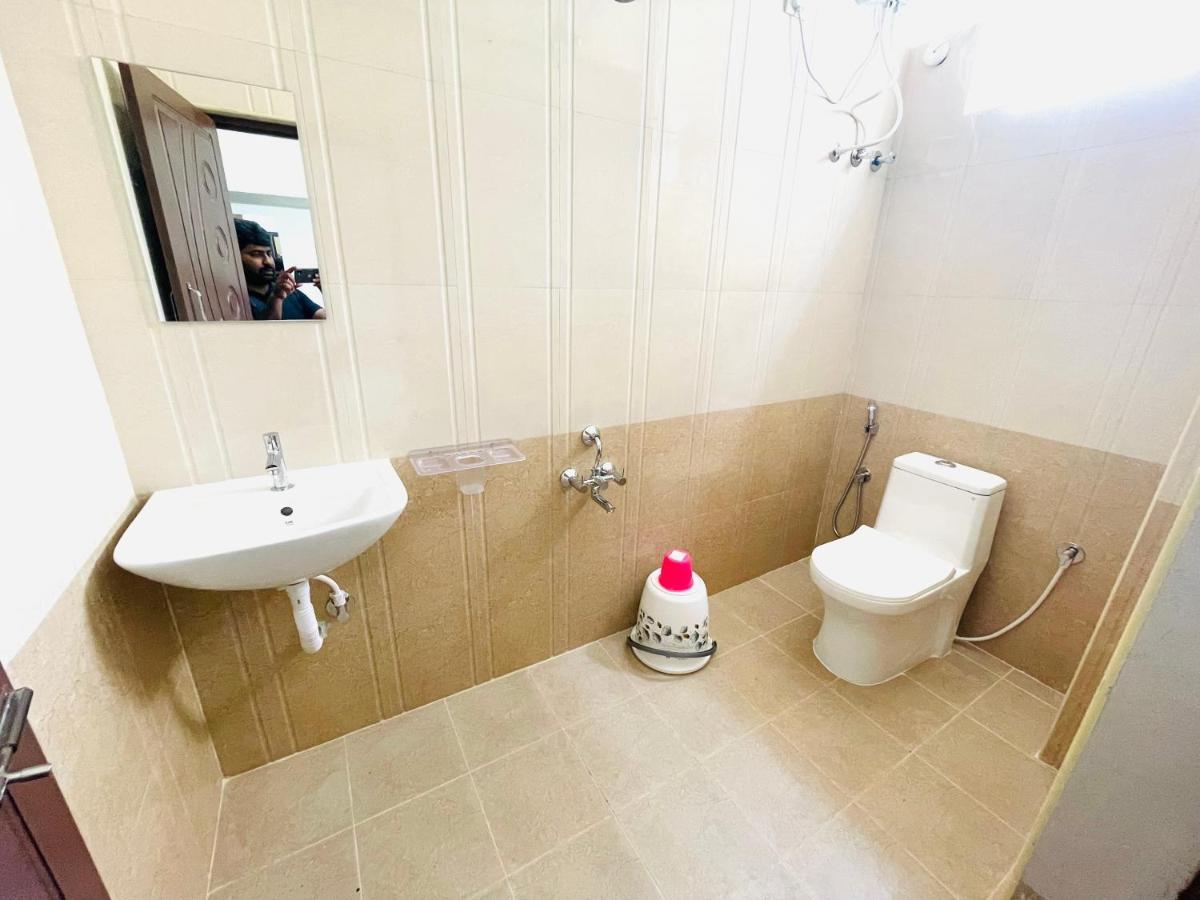 Lsr Service Apartments Tirupati Esterno foto